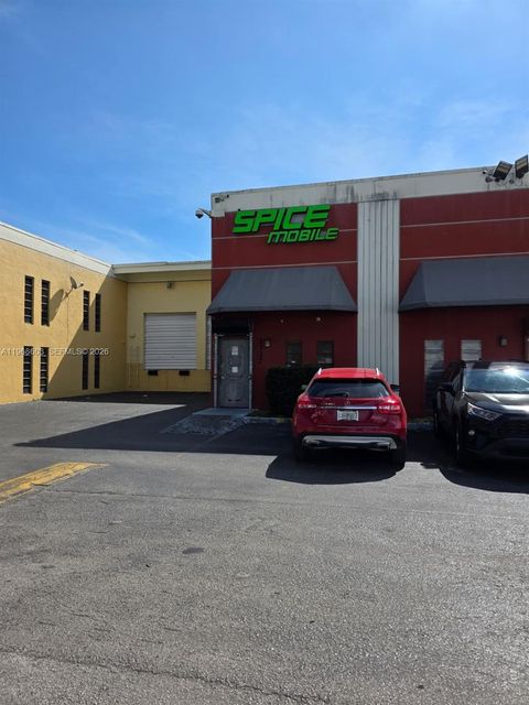 3337 NW 74th Ave 3337 Miami FL 33122