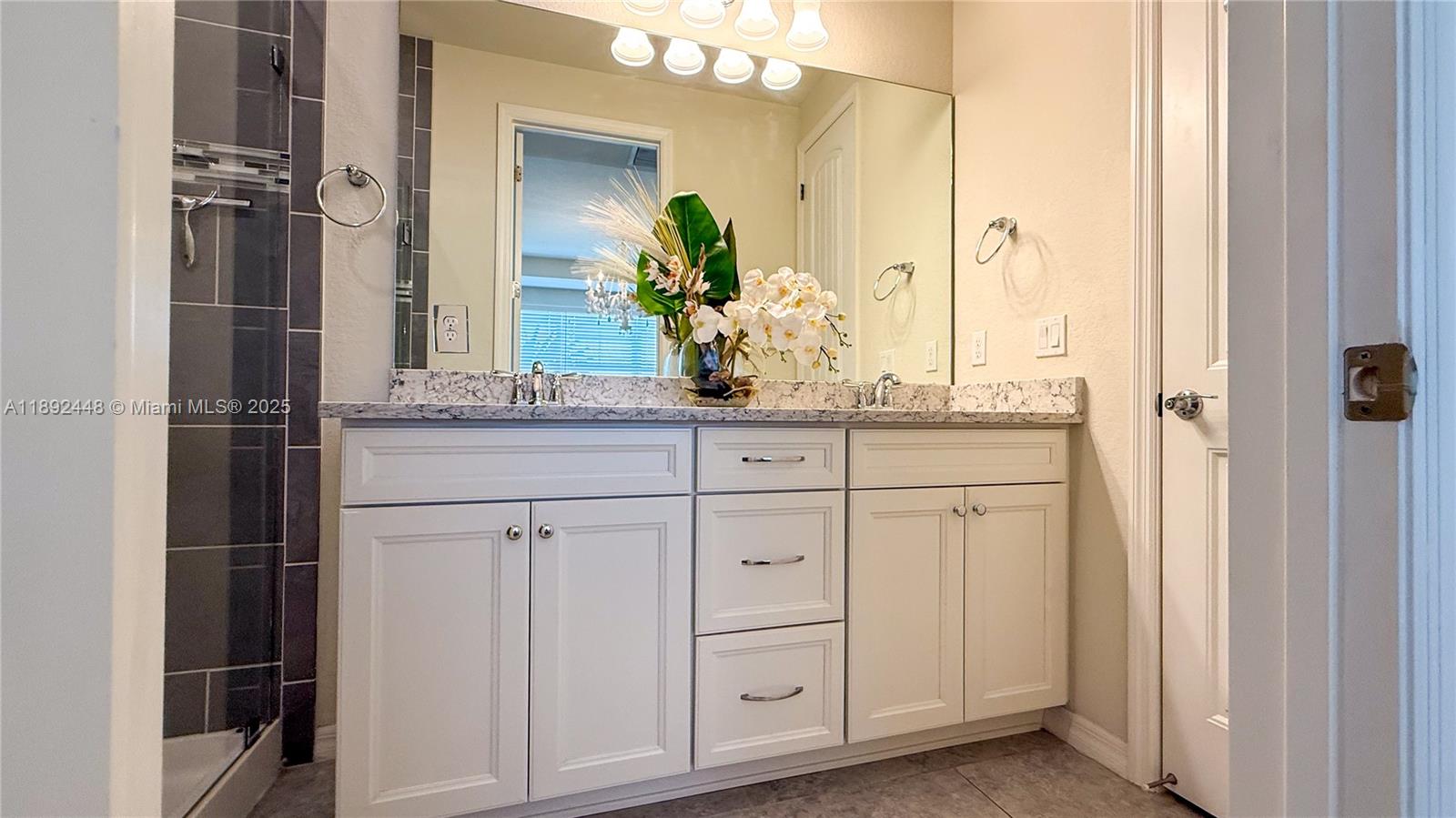 HILLCREST COUNTRY CLUB SO - Residential