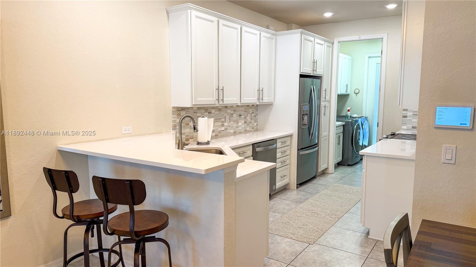 HILLCREST COUNTRY CLUB SO - Residential