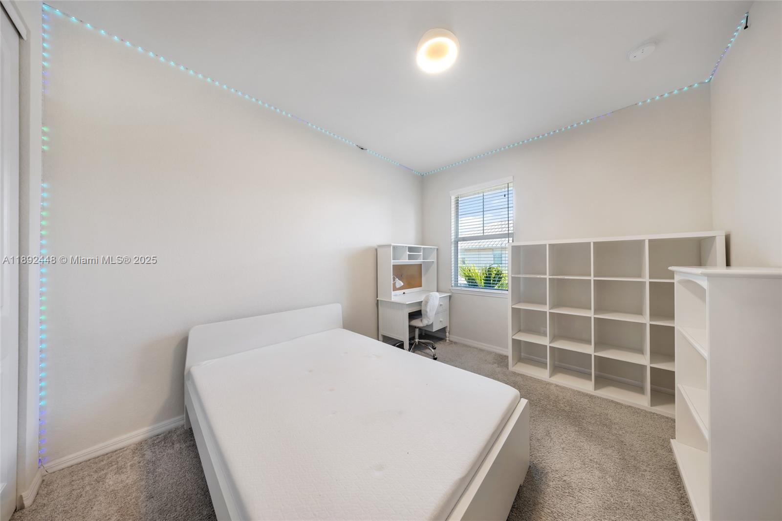 HILLCREST COUNTRY CLUB SO - Residential