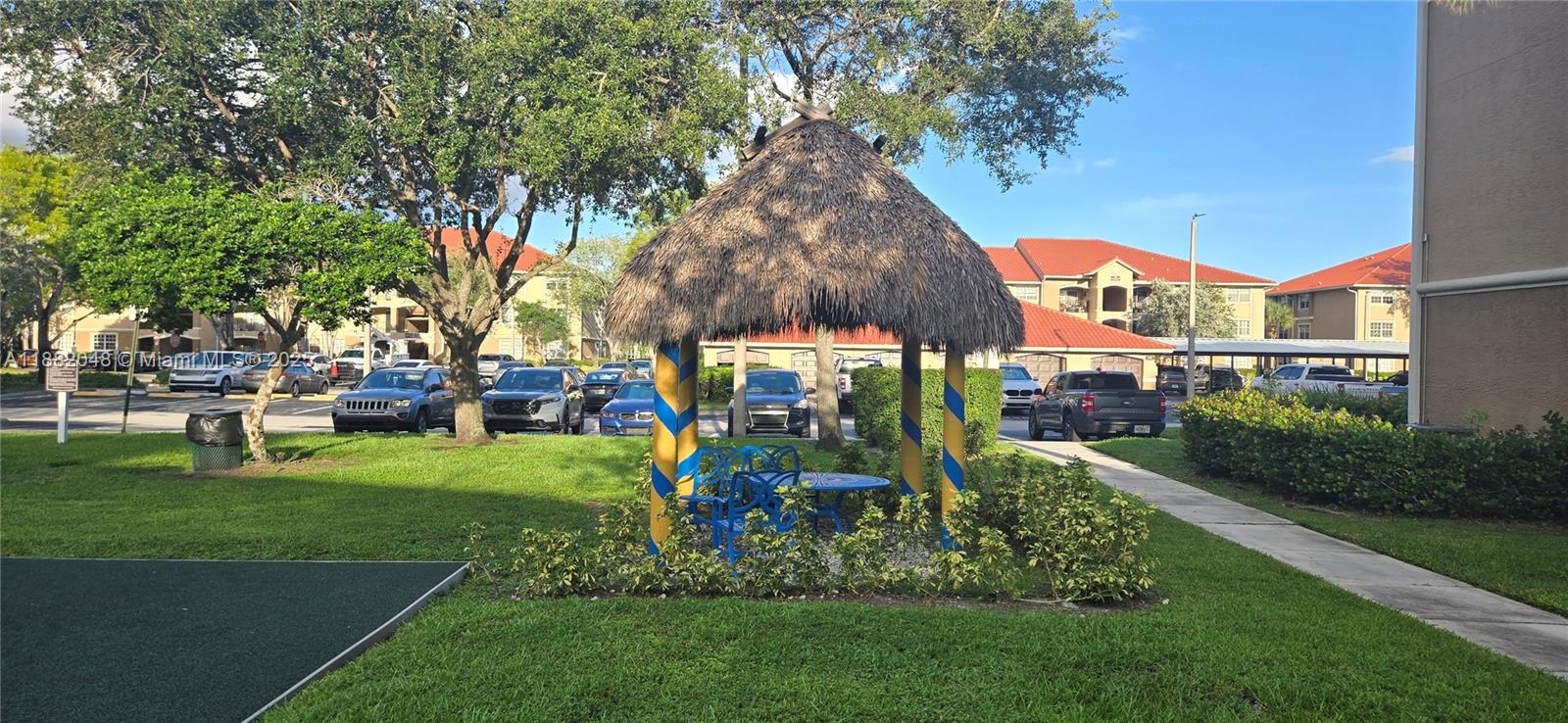 MARQUESA CONDO - Residential