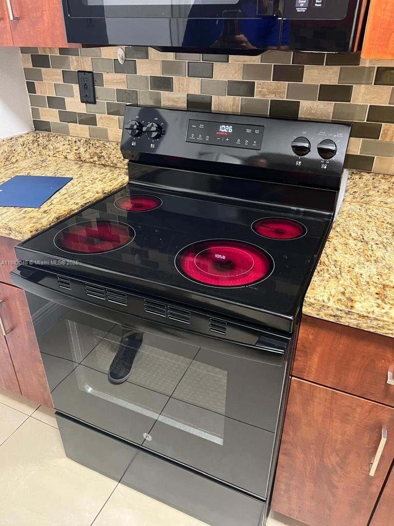 MARQUESA CONDO - Residential