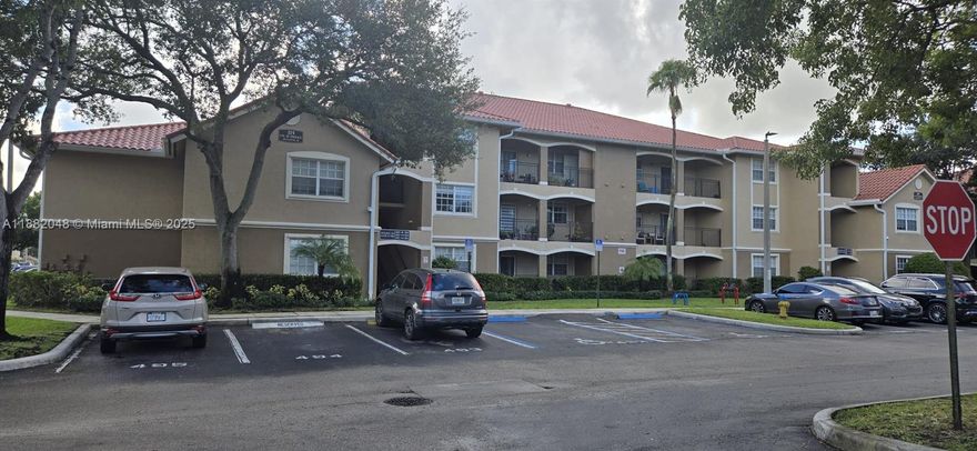 Take Advantage of the Home Hero Program!
Beautiful 2-Bed, 2-Bath spacious and well-appointed condo in the highly sought-after Marquesa, a secure gated community across from Pembroke Lakes Mall. This home features tile flooring in the kitchen, dining, and living room, and wood-style linoleum in the bedrooms. Enjoy a private balcony, in-unit washer & dryer, and access to resort-style amenities: clubhouse, pool, fitness center, racquetball court, BBQ/picnic areas, theater room, playground, and more. Conveniently located near shopping, dining, major highways, and top-rated schools—experience the feel of a private resort right at home.
All information is deemed reliable but not guaranteed. Buyers are encouraged to verify independently.