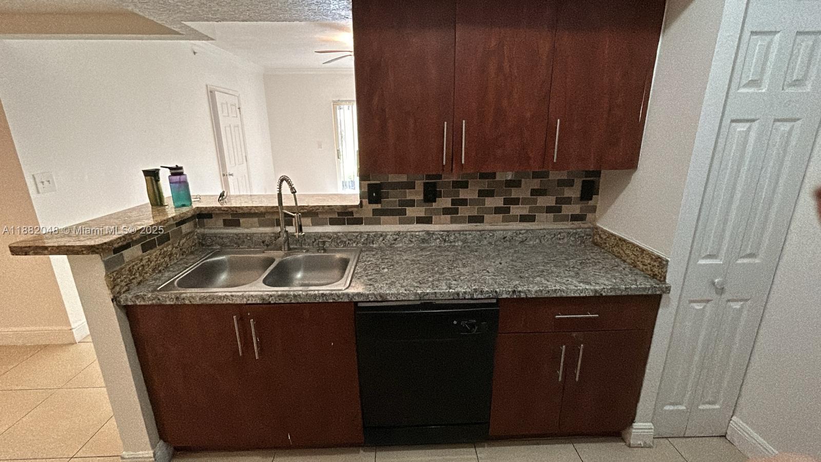 MARQUESA CONDO - Residential