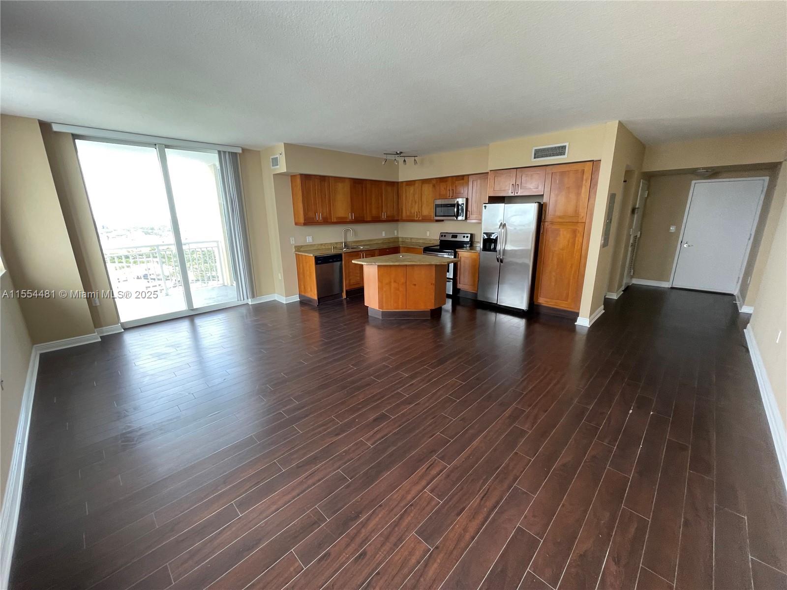 DUO CONDOMINIUM EAST - Residential
