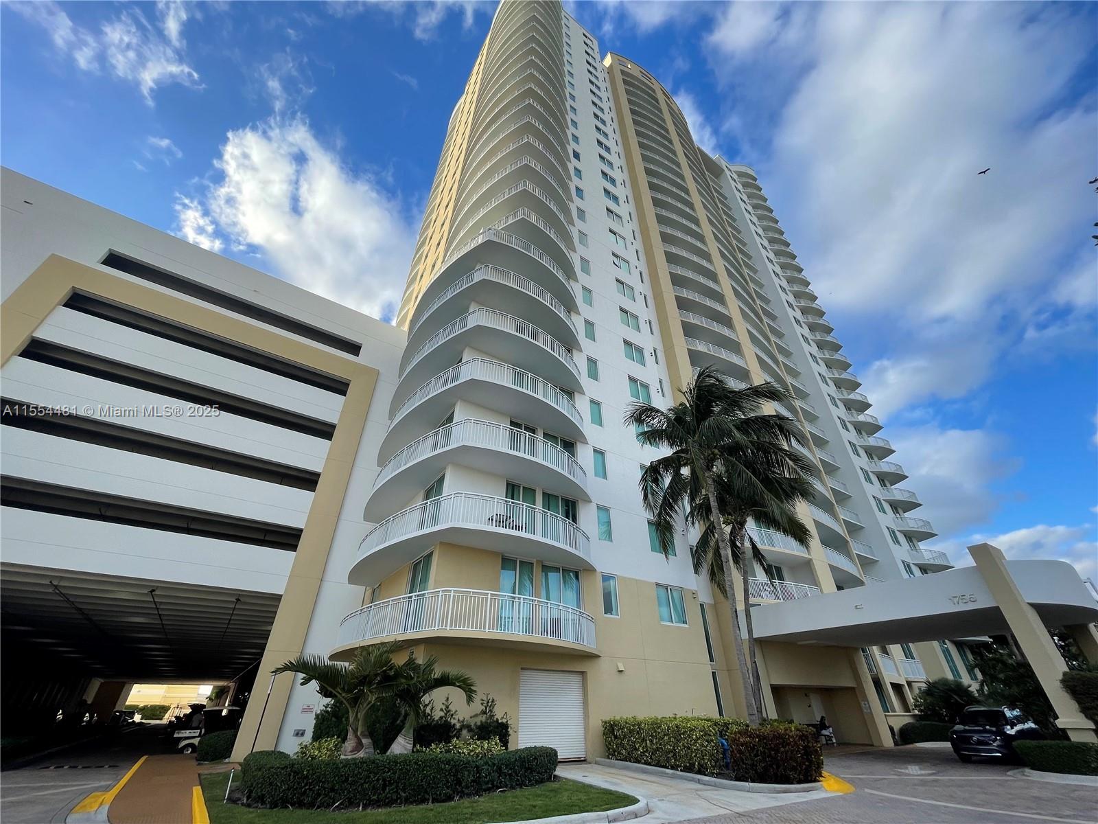 DUO CONDOMINIUM EAST - Residential