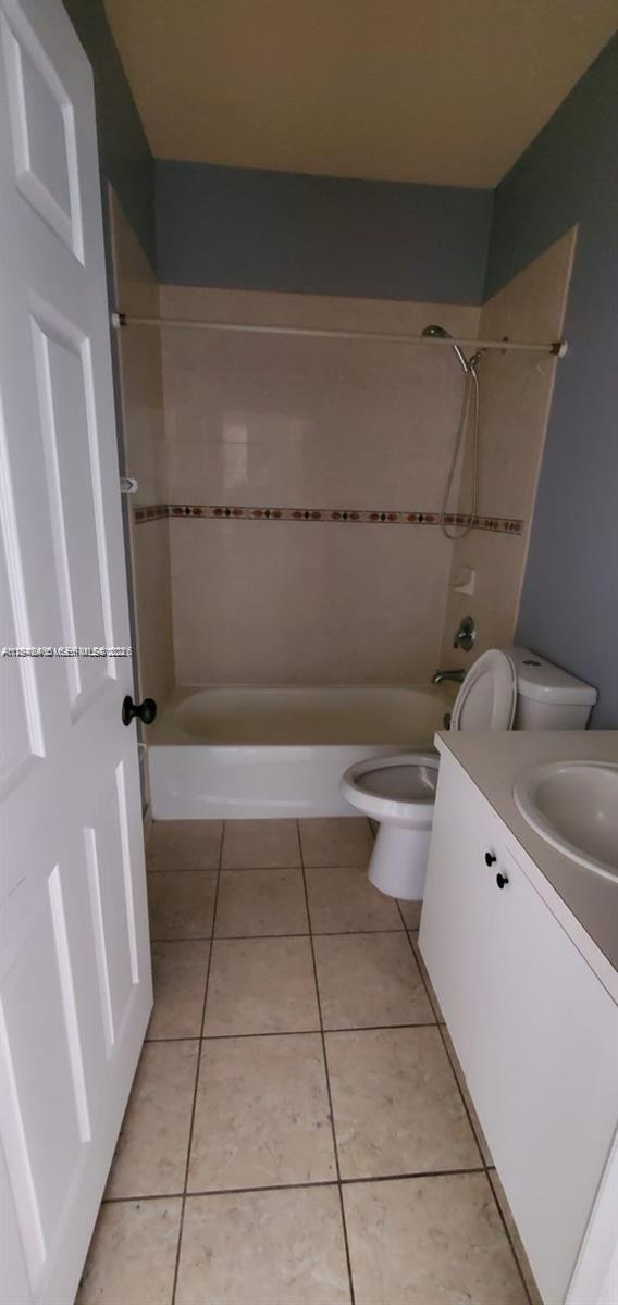 CASA DEL SUR - Residential Lease
