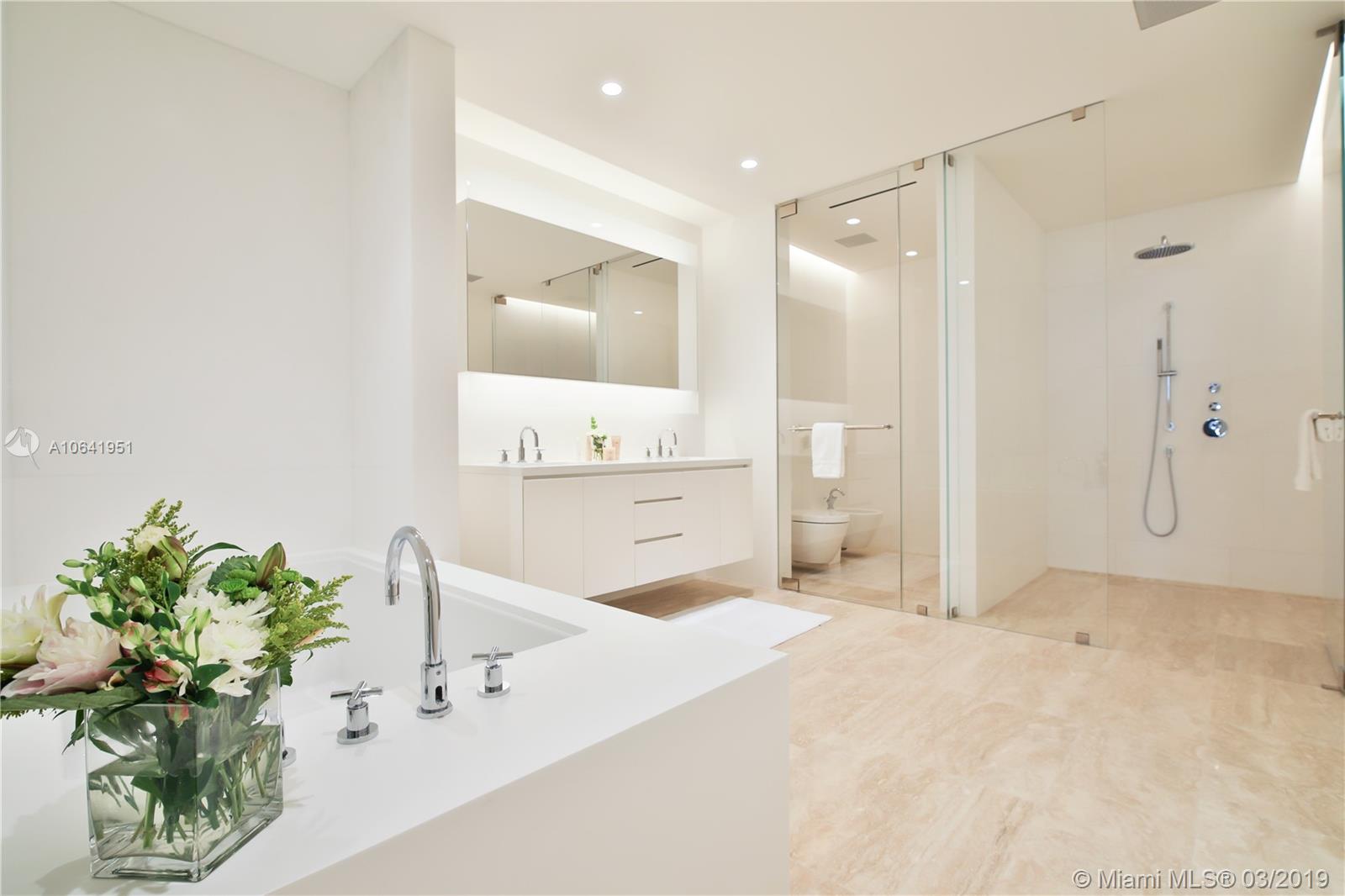 SURF CLUB CONDO - Residential