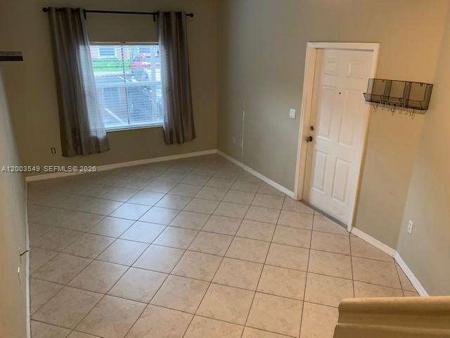 VILLAS AT HARBOR ISLES CO - Residential Lease