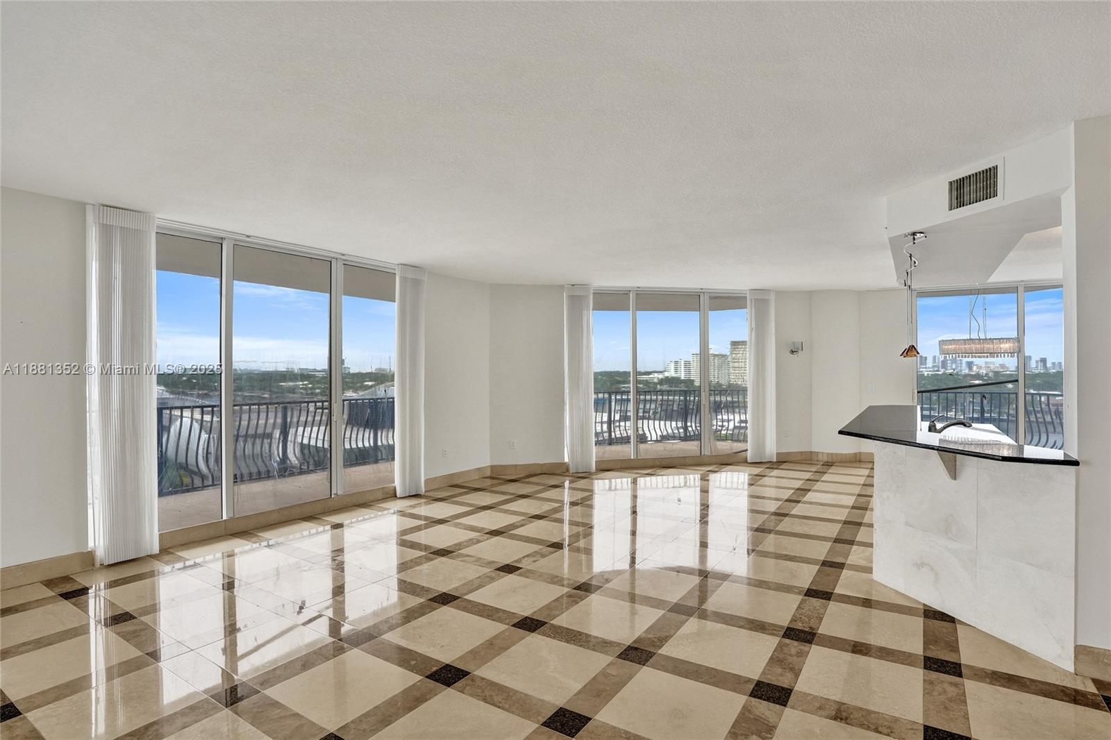 JACKSON TOWER LAS OLAS CO - Residential Lease