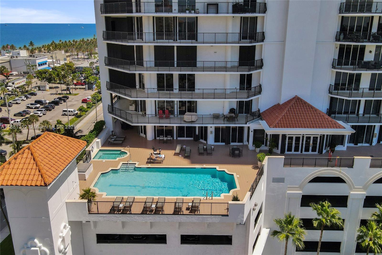 JACKSON TOWER LAS OLAS CO - Residential Lease