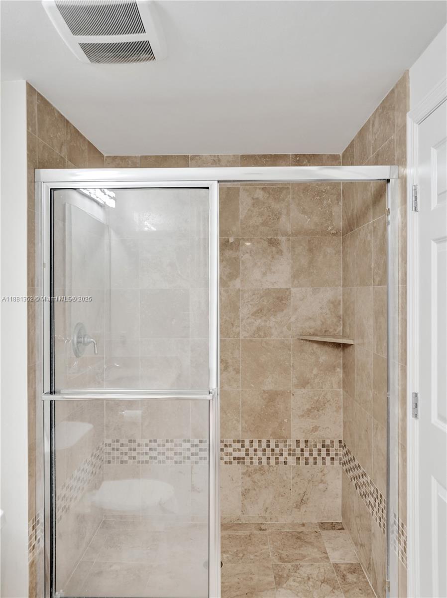 JACKSON TOWER LAS OLAS CO - Residential Lease