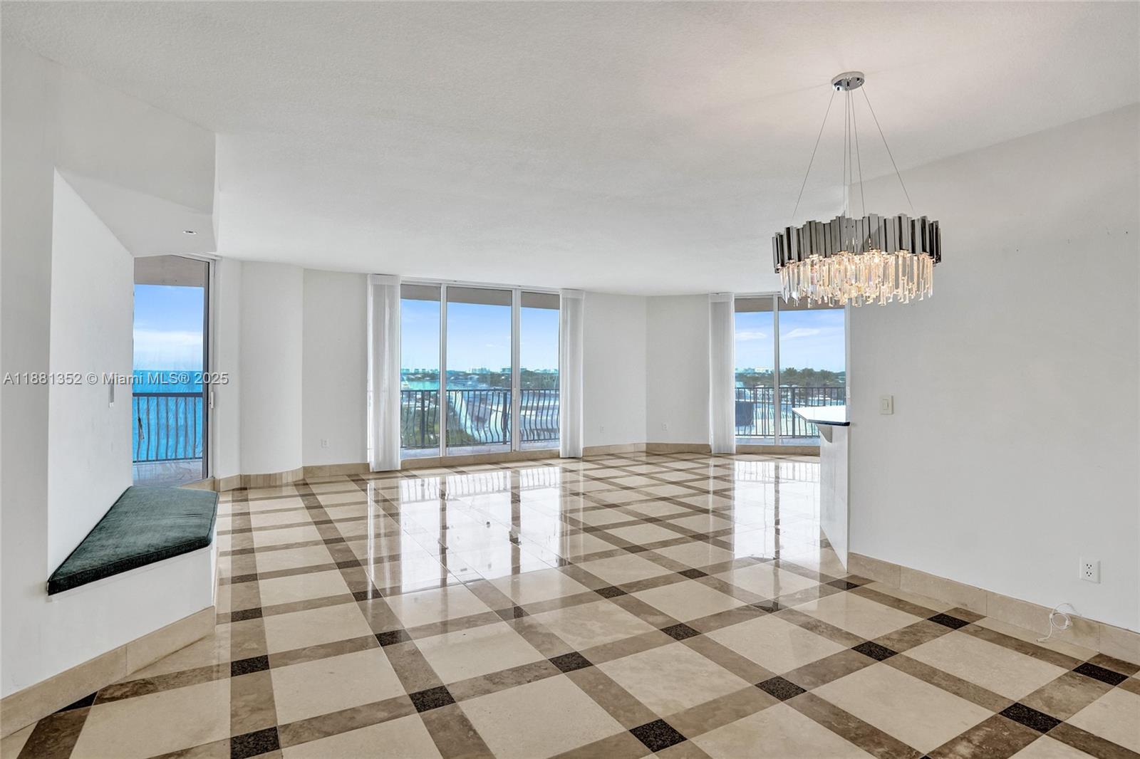 JACKSON TOWER LAS OLAS CO - Residential Lease