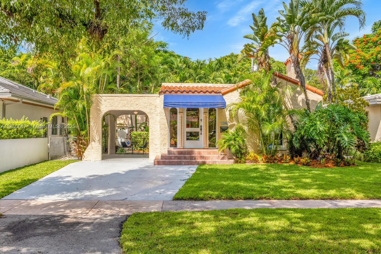 C GABLES GRANADA SEC - Residential