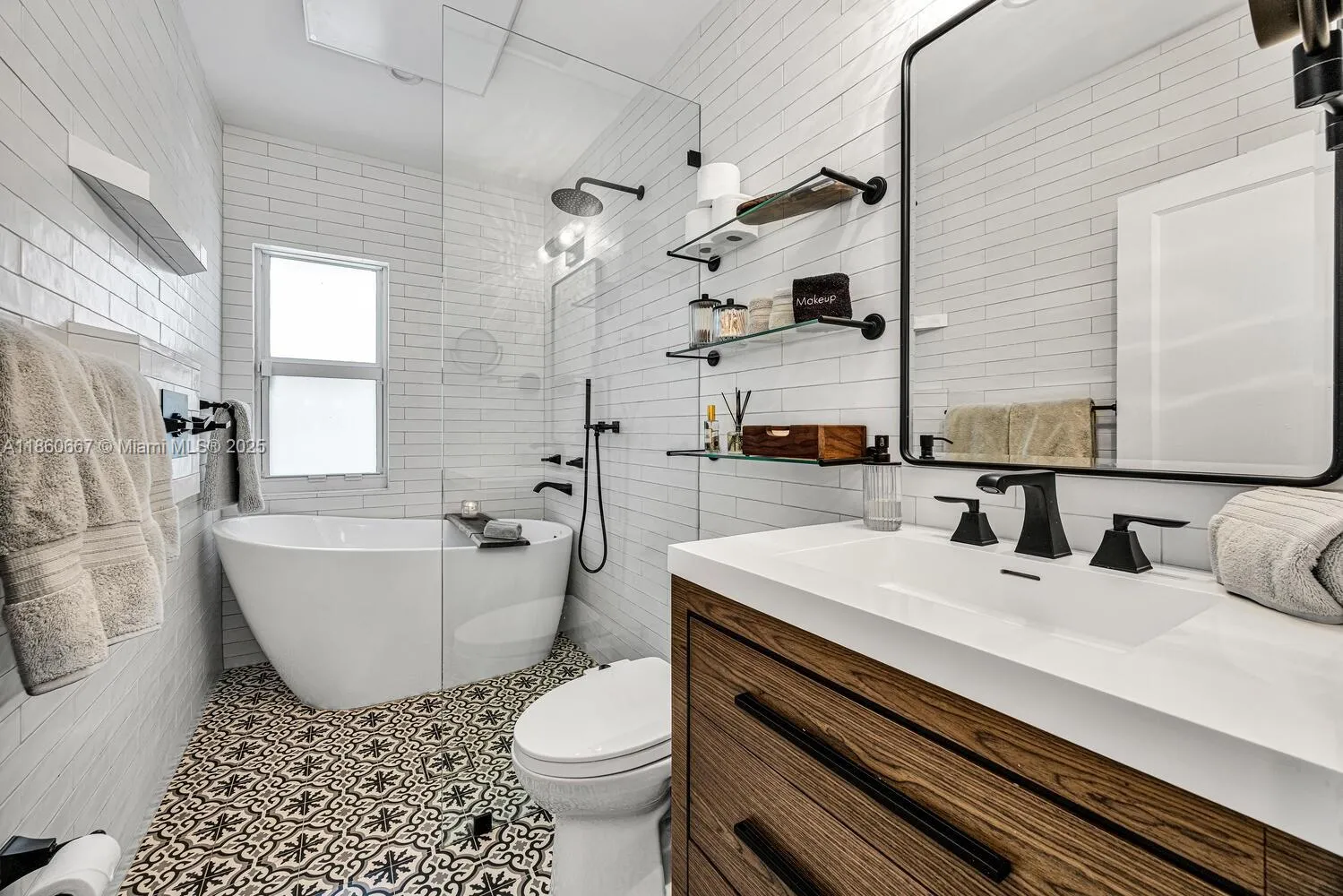 Coral Gables, Florida 33134, United States, 3 Bedrooms Bedrooms, ,2 BathroomsBathrooms,Residential,Active,197951