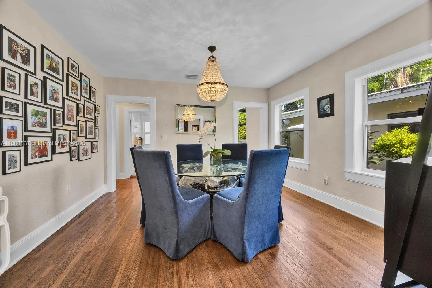 Coral Gables, Florida 33134, United States, 3 Bedrooms Bedrooms, ,2 BathroomsBathrooms,Residential,Active,197951