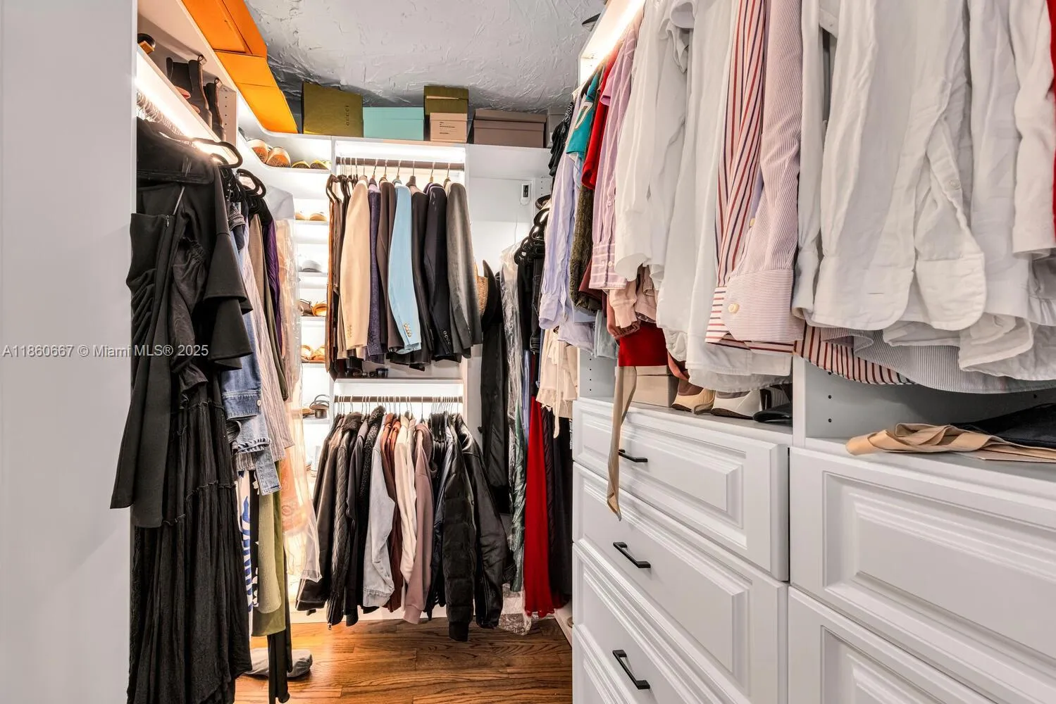 Coral Gables, Florida 33134, United States, 3 Bedrooms Bedrooms, ,2 BathroomsBathrooms,Residential,Active,197951