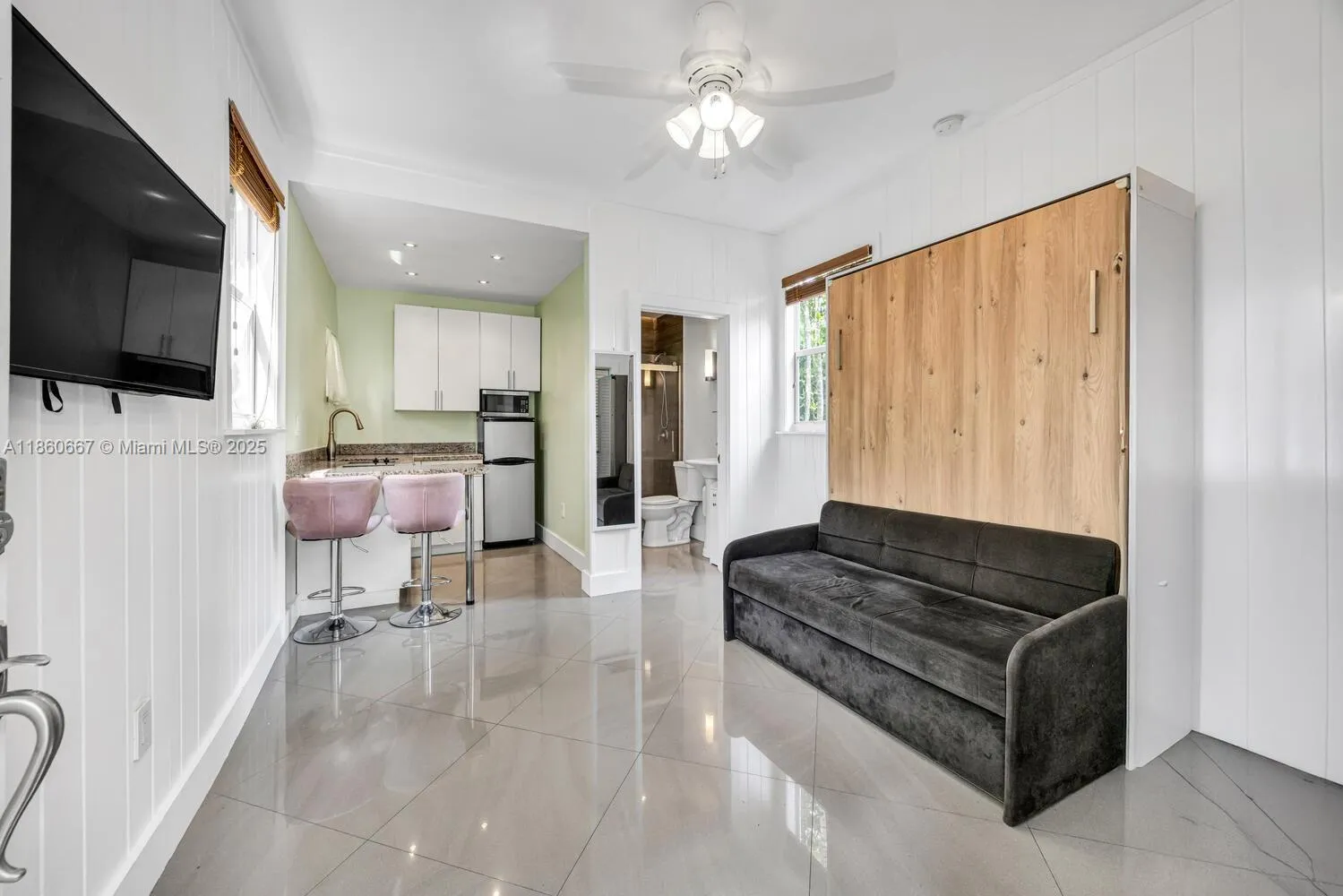 Coral Gables, Florida 33134, United States, 3 Bedrooms Bedrooms, ,2 BathroomsBathrooms,Residential,Active,197951