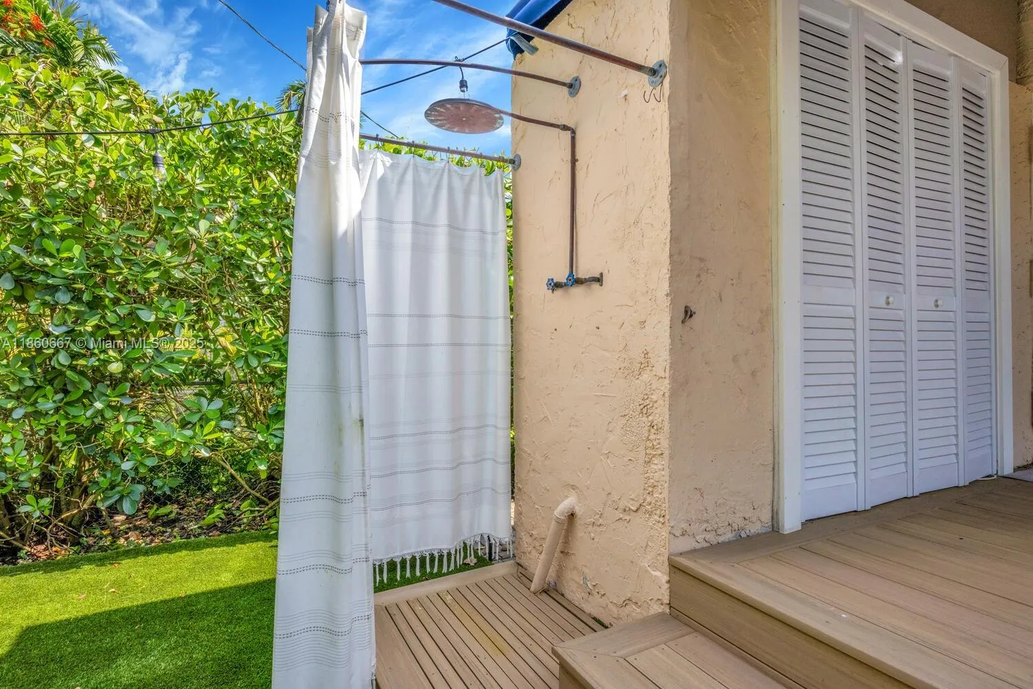 Coral Gables, Florida 33134, United States, 3 Bedrooms Bedrooms, ,2 BathroomsBathrooms,Residential,Active,197951