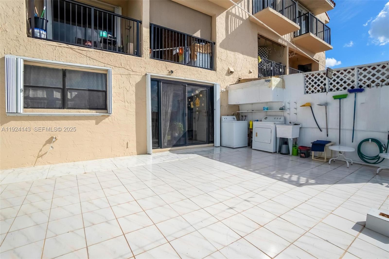 VISTA ALEGRE TOWNHOMES CO - Residential