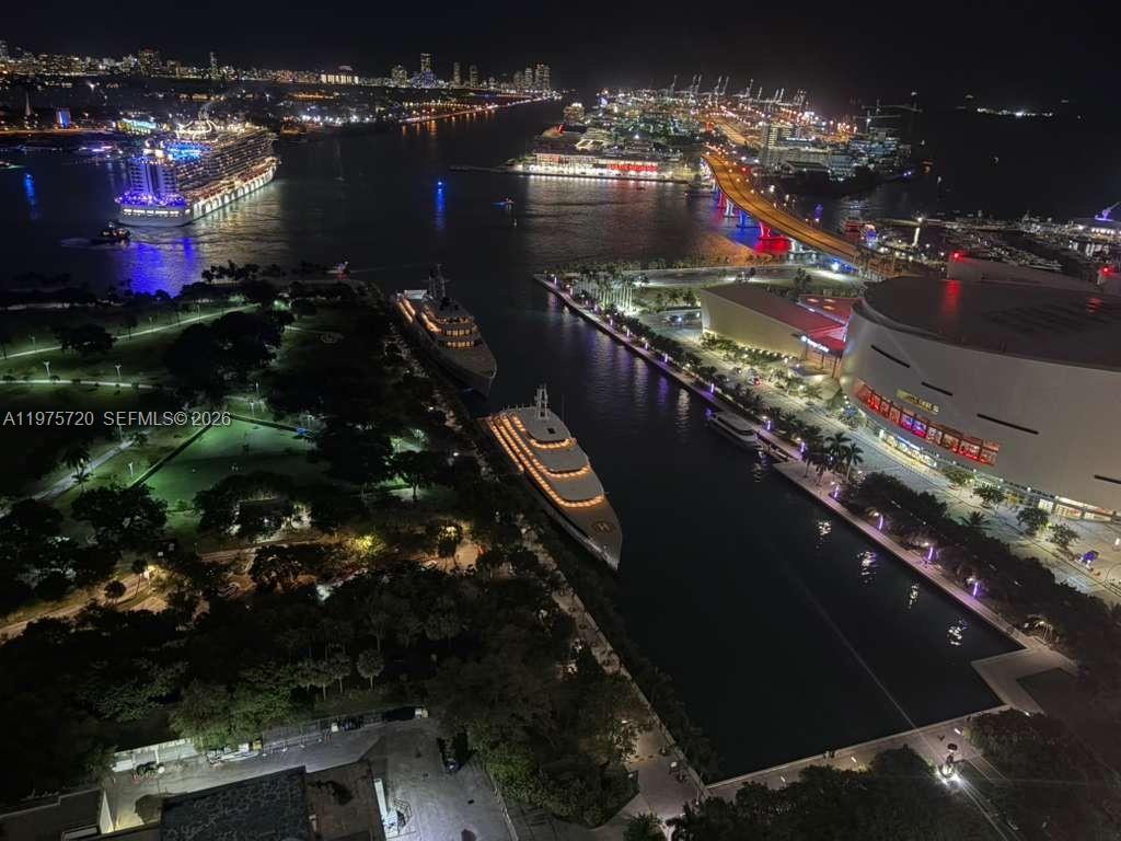 900 BISCAYNE BAY CONDO - Residential