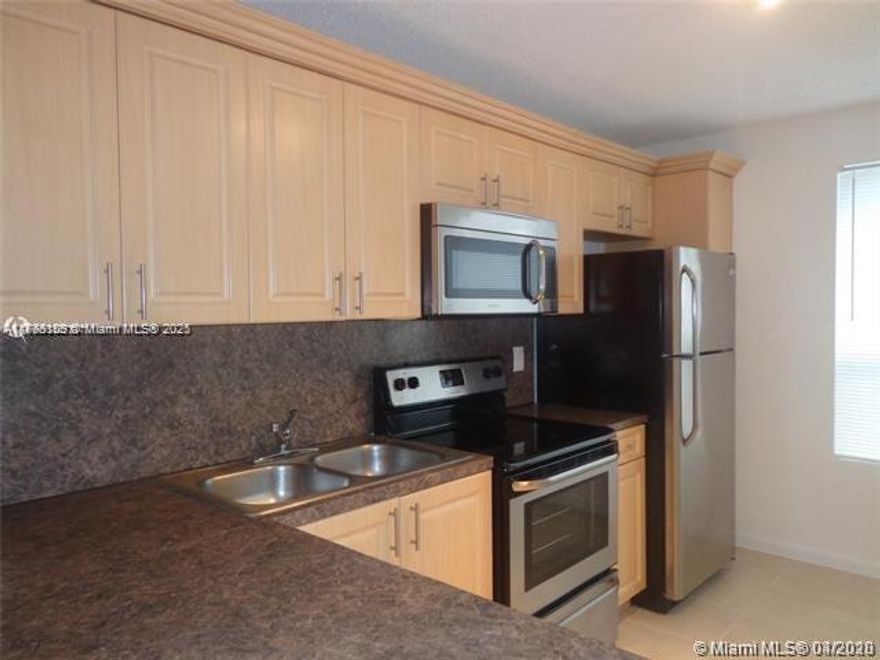 Spacious 2-Bedroom, 2-Bathroom Condo at Verano at Miramar
Don't miss this beautiful first-floor 2-bedroom, 2-bathroom unit in the sought-after Verano at Miramar community. Featuring stainless steel appliances, tile flooring throughout, in-unit washer and dryer, and a cozy terrace, this home offers both comfort and convenience. Enjoy resort-style living with access to the community swimming pool. Perfectly located near shopping centers and major roadways, providing easy access to everything Miramar has to offer. Schedule your showing today!