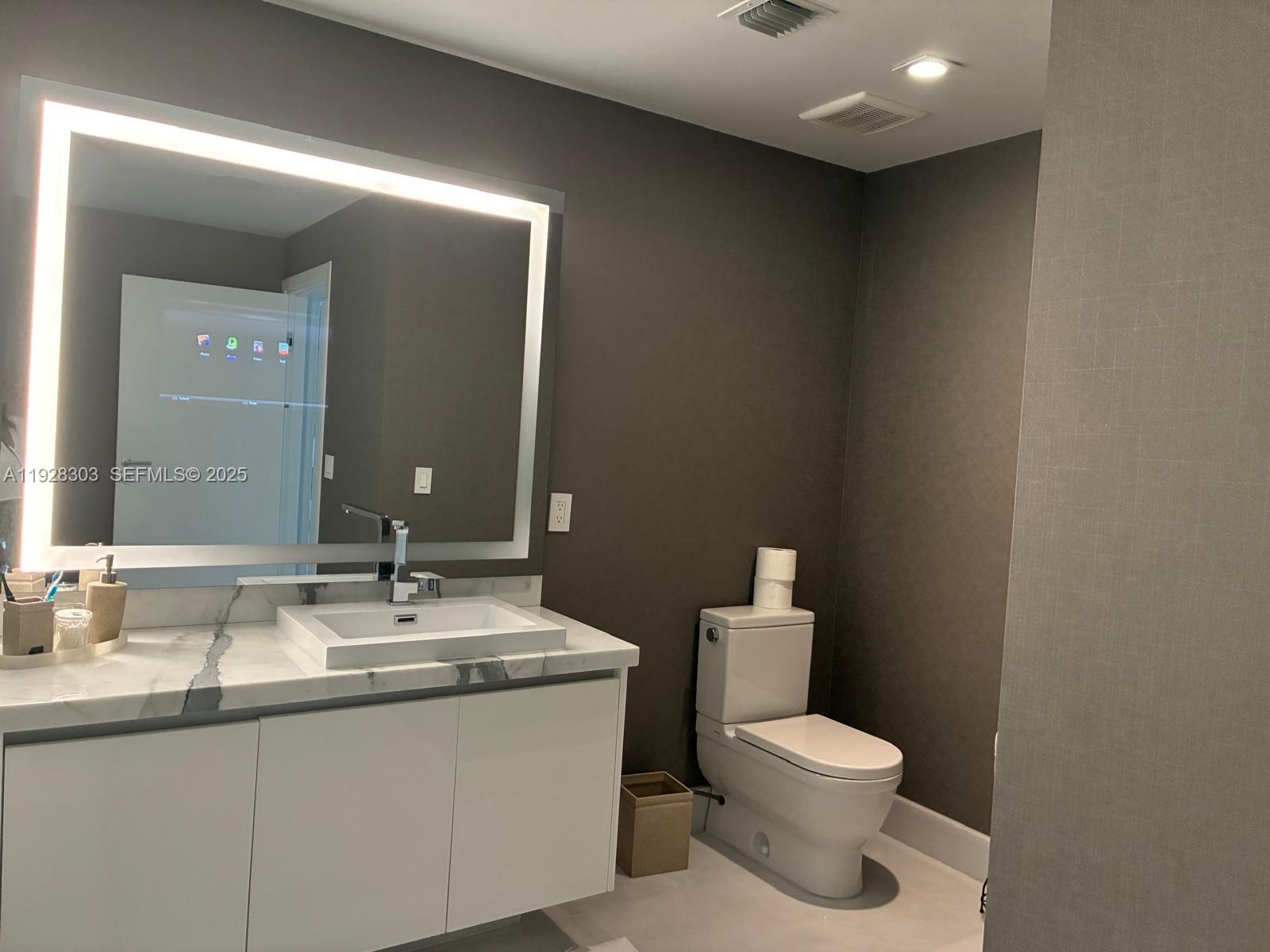 PARQUE TOWERS CONDO - Residential