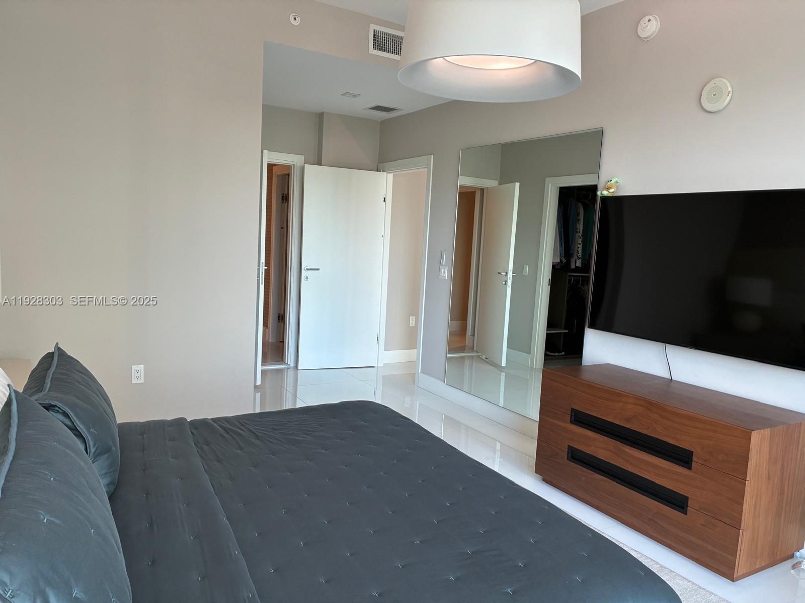 PARQUE TOWERS CONDO - Residential