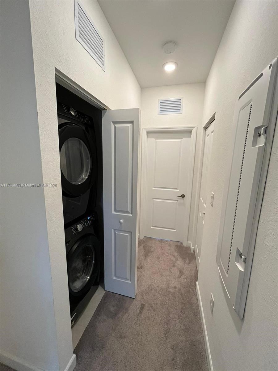 ENCLAVE SOUTH PHASE 2 - Residential Lease