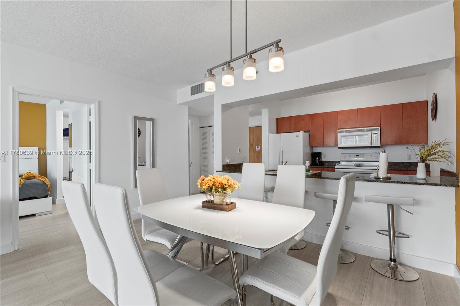 THE CLUB AT BRICKELL BAY - Residential