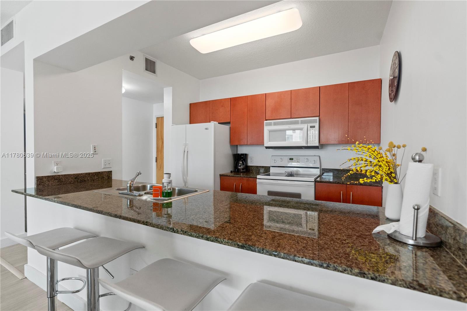 THE CLUB AT BRICKELL BAY - Residential