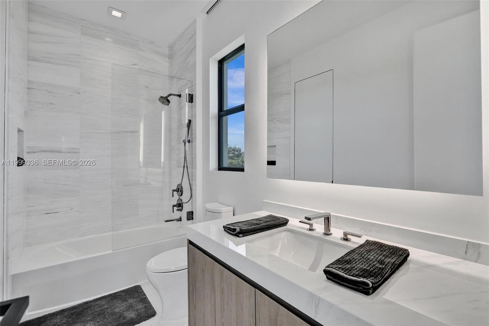 CLINGANS COVE - Residential