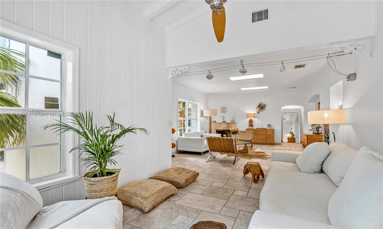 AQUA MARINE - Residential