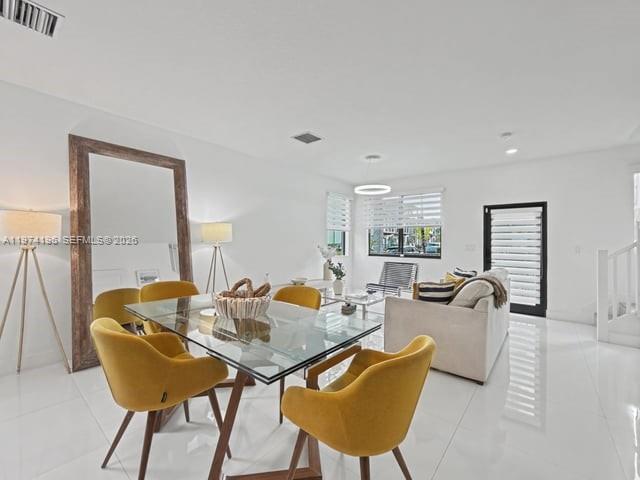 DOWNTOWN DORAL SOUTH PHAS - Residential