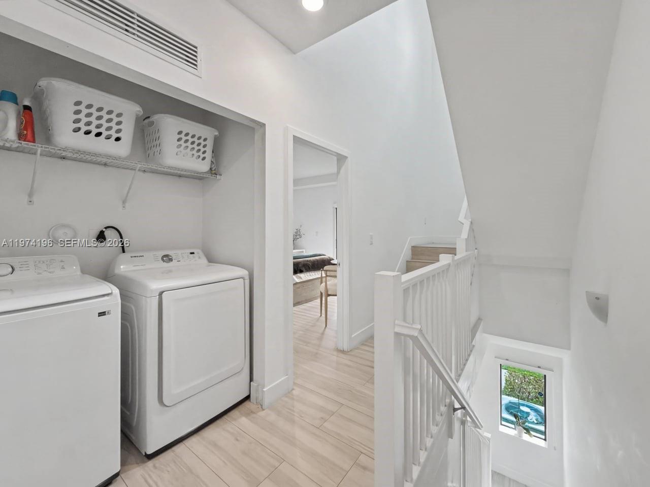 DOWNTOWN DORAL SOUTH PHAS - Residential