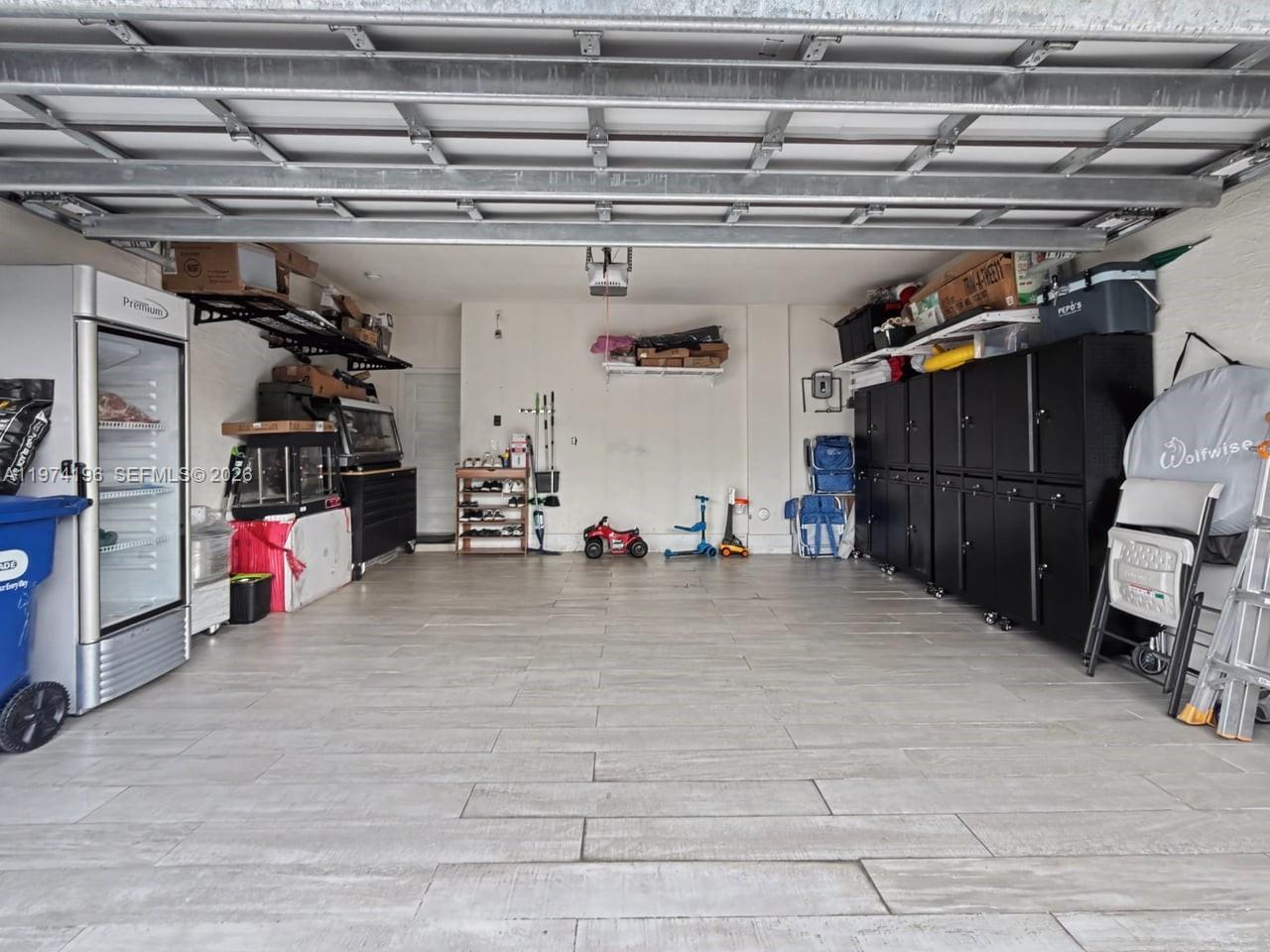 DOWNTOWN DORAL SOUTH PHAS - Residential