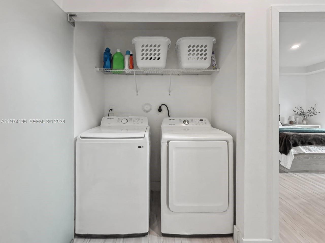 DOWNTOWN DORAL SOUTH PHAS - Residential