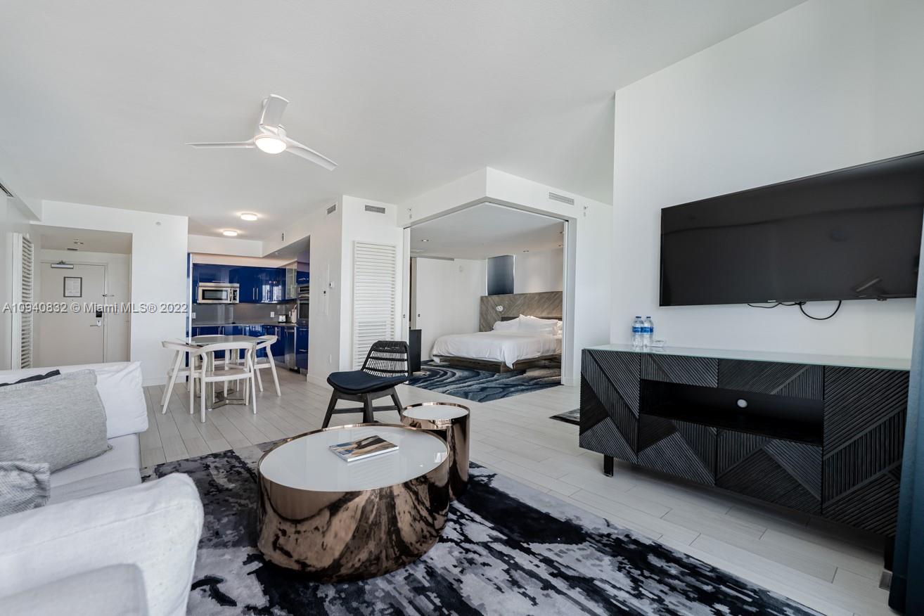 FORT LAUDERDALE RESIDENCE - Residential