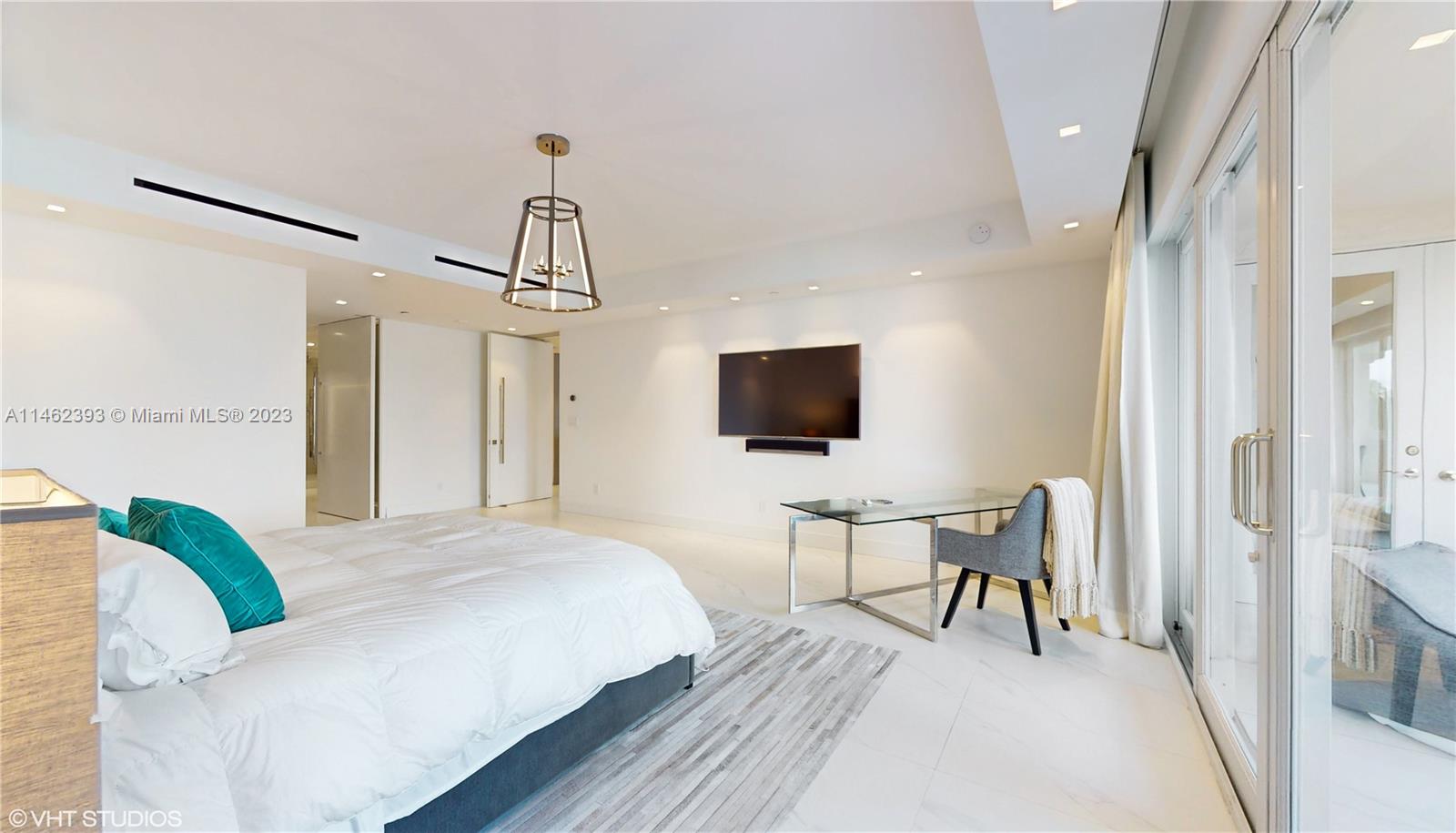 BAYVIEW FISHER ISL CONDO - Residential