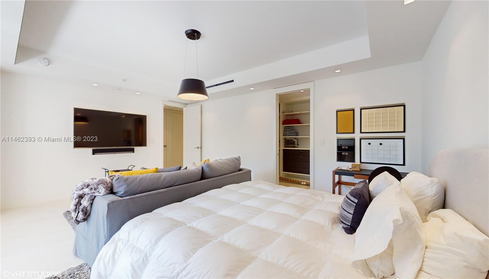 BAYVIEW FISHER ISL CONDO - Residential