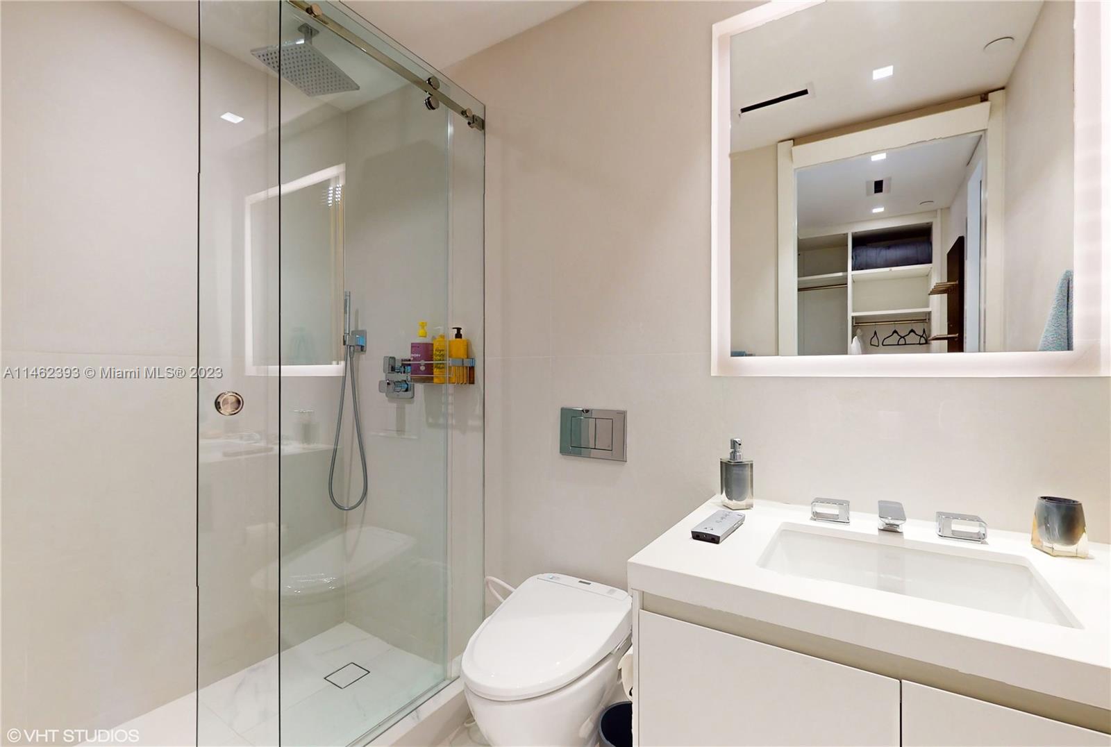 BAYVIEW FISHER ISL CONDO - Residential