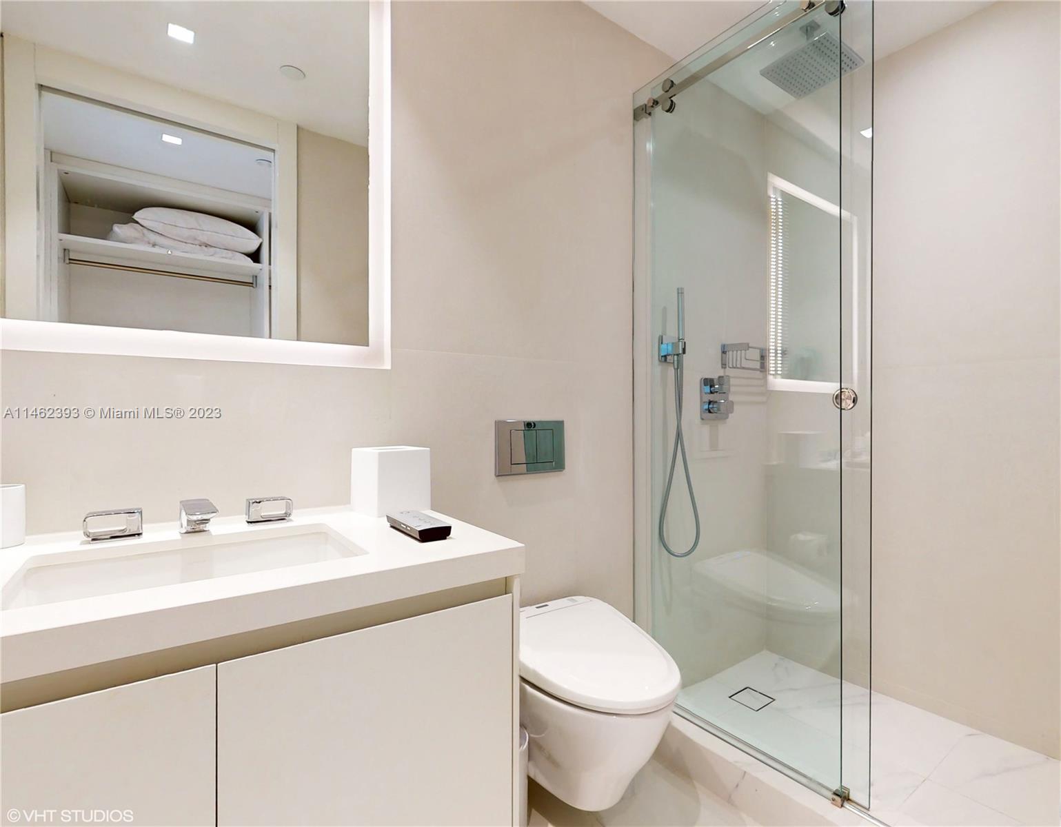 BAYVIEW FISHER ISL CONDO - Residential