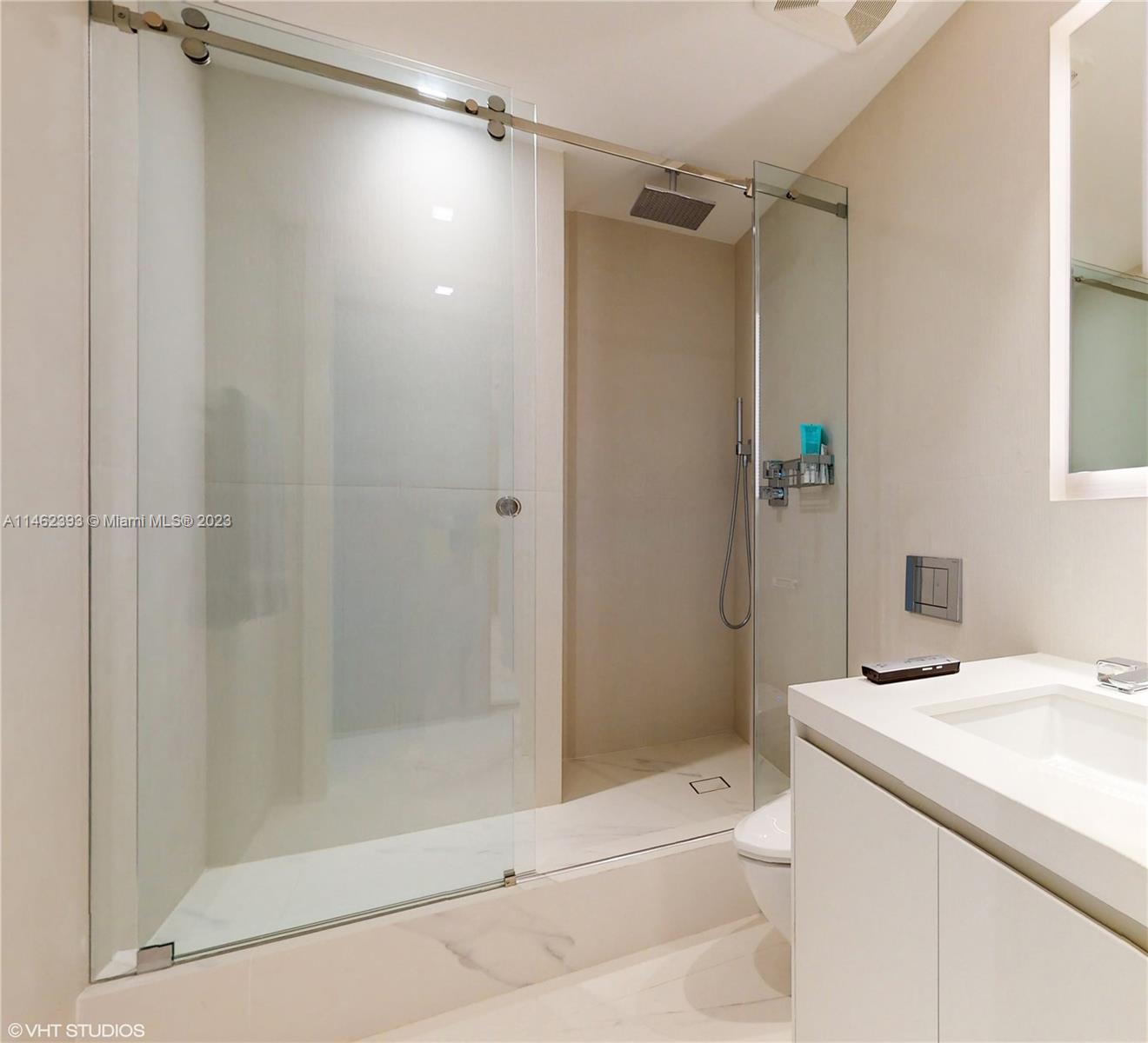 BAYVIEW FISHER ISL CONDO - Residential