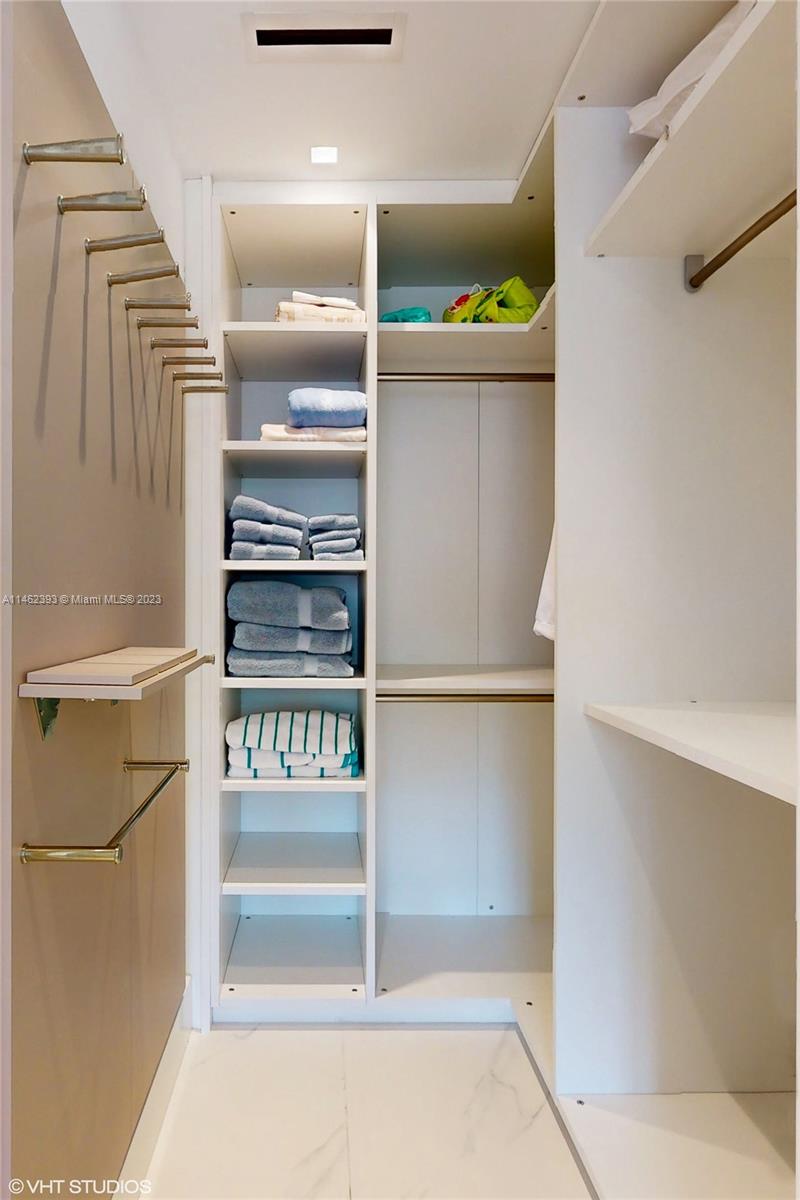 BAYVIEW FISHER ISL CONDO - Residential