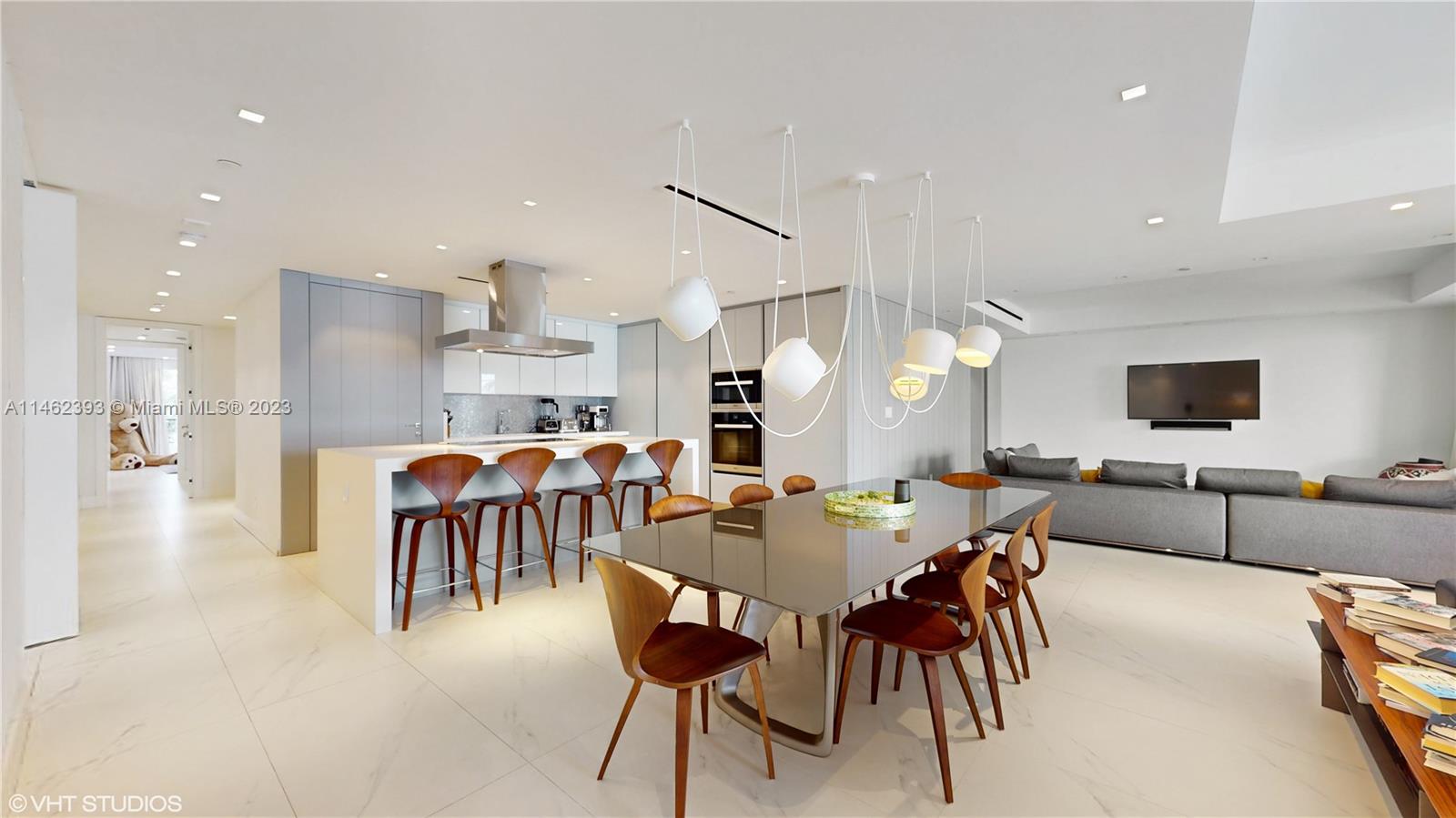 BAYVIEW FISHER ISL CONDO - Residential