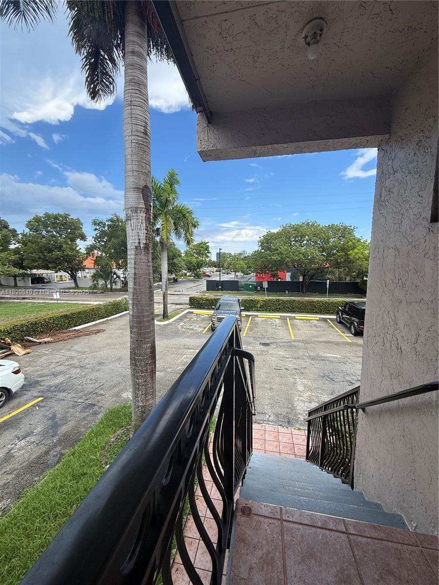 HOLLYWOOD ENTRADA AMENDED - Residential Lease