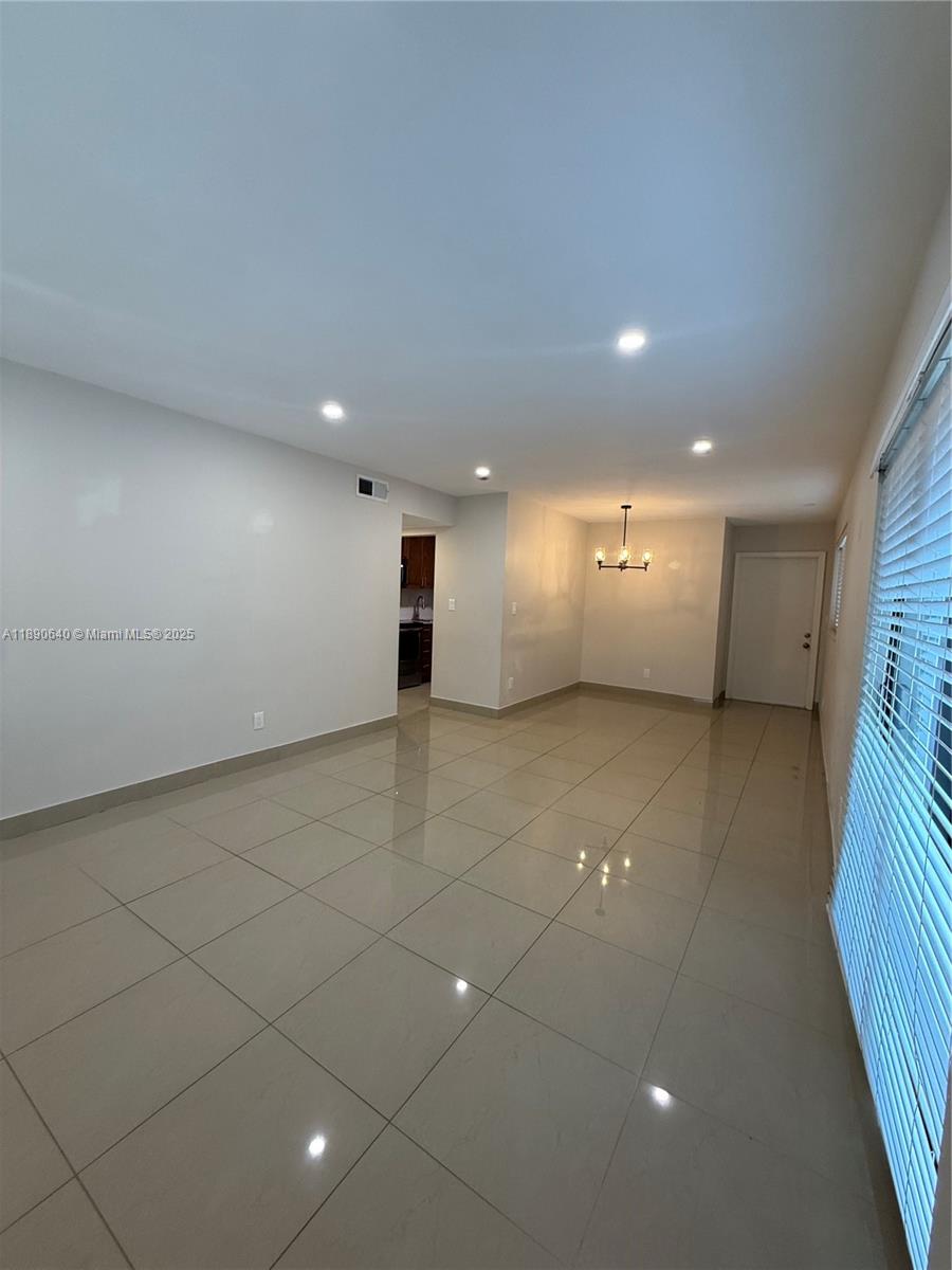 HOLLYWOOD ENTRADA AMENDED - Residential Lease