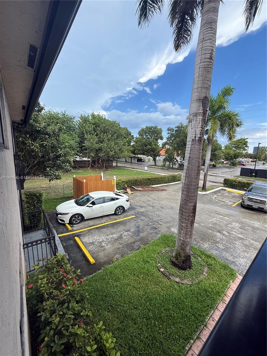 HOLLYWOOD ENTRADA AMENDED - Residential Lease