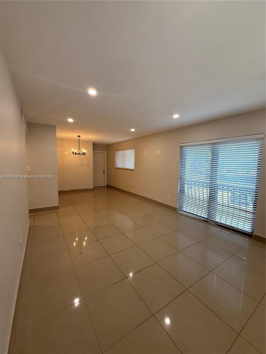 HOLLYWOOD ENTRADA AMENDED - Residential Lease