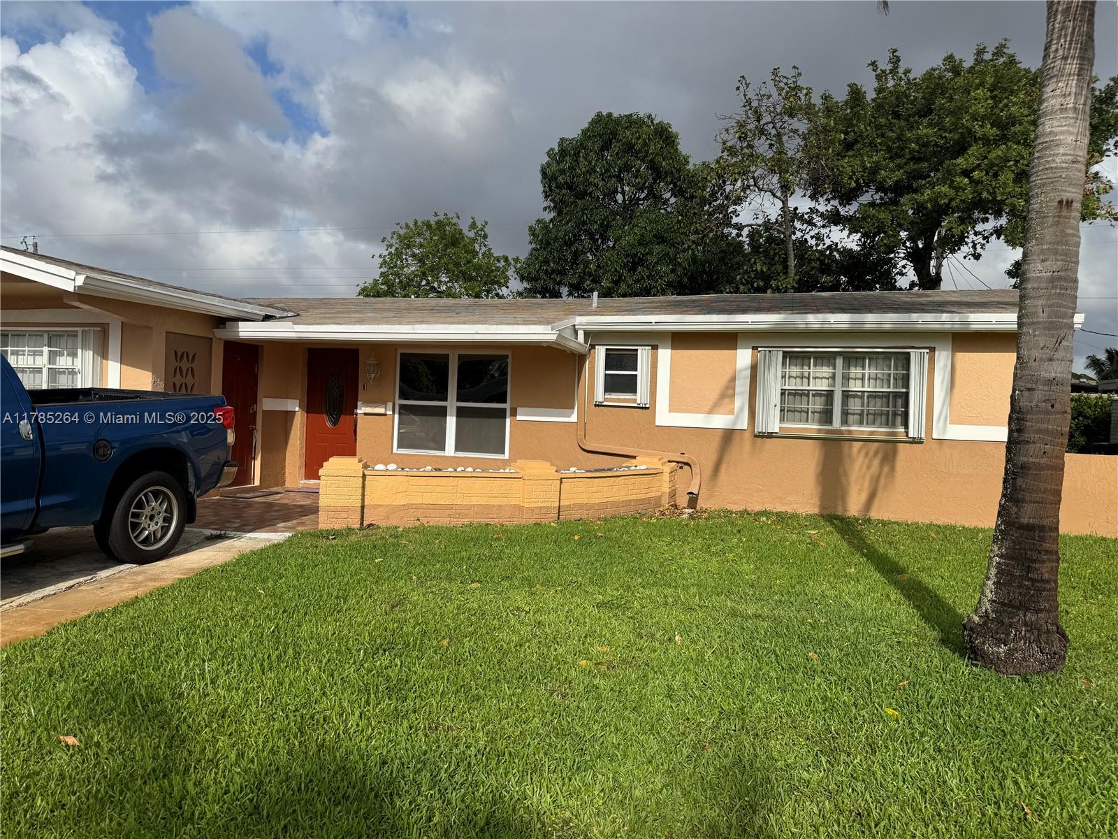 Rental Property at 3308 Nw 36th Ave, Lauderdale Lakes, Broward County, Florida - Bedrooms: 3 
Bathrooms: 2  - $2,800 MO.